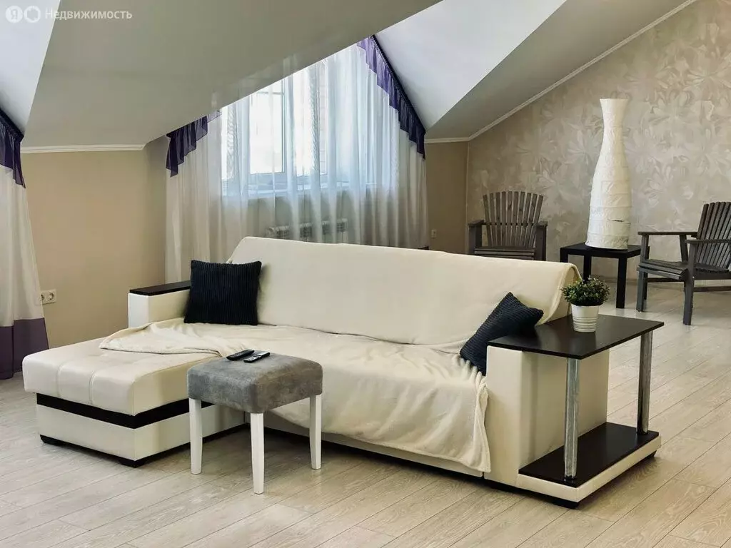 4-комнатная квартира: Ростов-на-Дону, проспект Стачки, 270 (134 м) - Фото 0