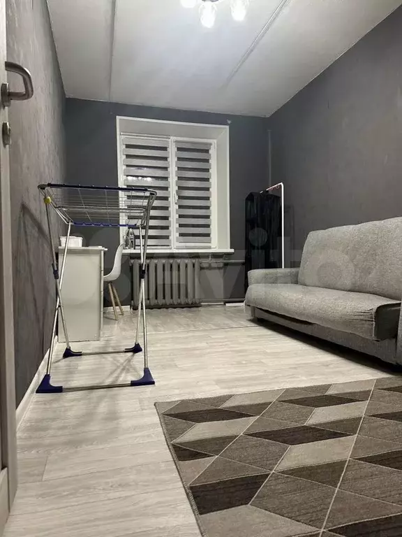 Комната 58 м в 3-к., 2/5 эт. - Фото 1