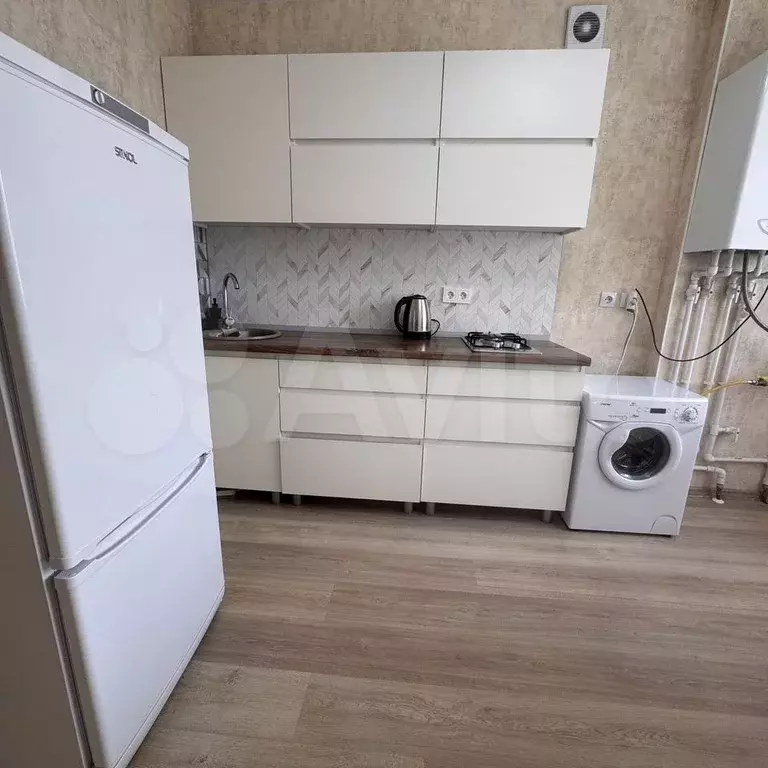 1-к. квартира, 40 м, 2/5 эт. - Фото 1