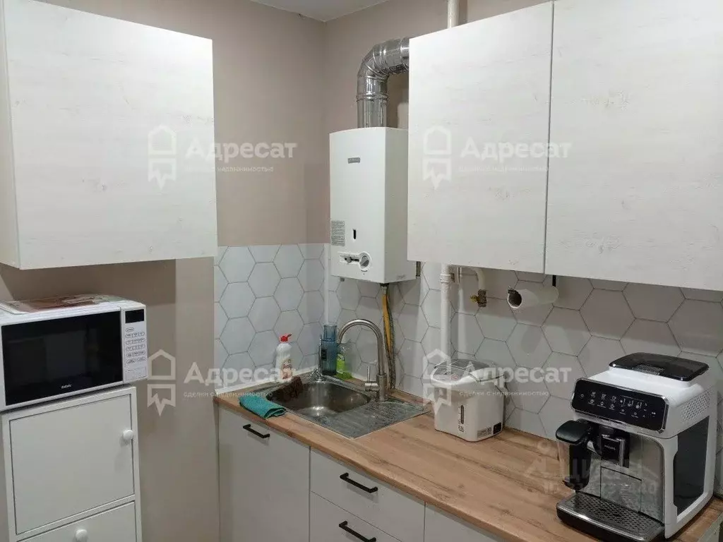 2-к кв. Волгоградская область, Волгоград ул. Кирова, 140 (44.6 м) - Фото 0