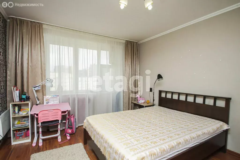 3-комнатная квартира: Тюмень, улица Пермякова, 65 (81 м) - Фото 1