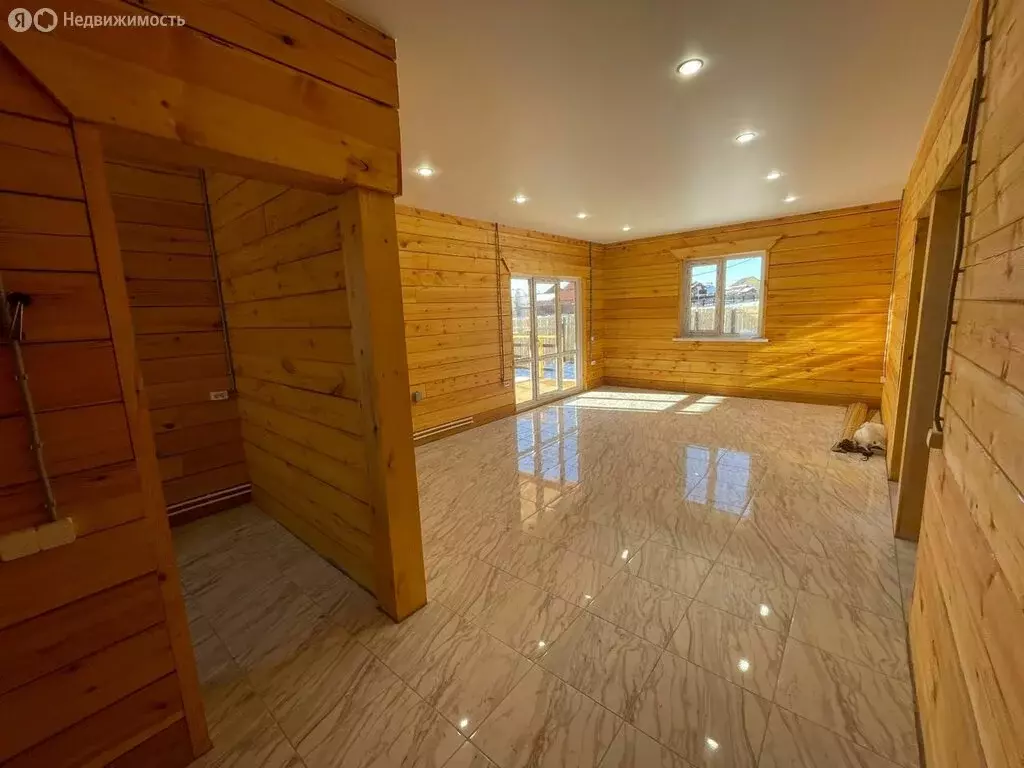 Дом в Хомутово, Ялтинская улица (170 м) - Фото 1