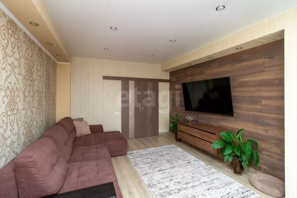 4-к кв. Тюменская область, Тюмень Заречный проезд, 33 (140.0 м) - Фото 1