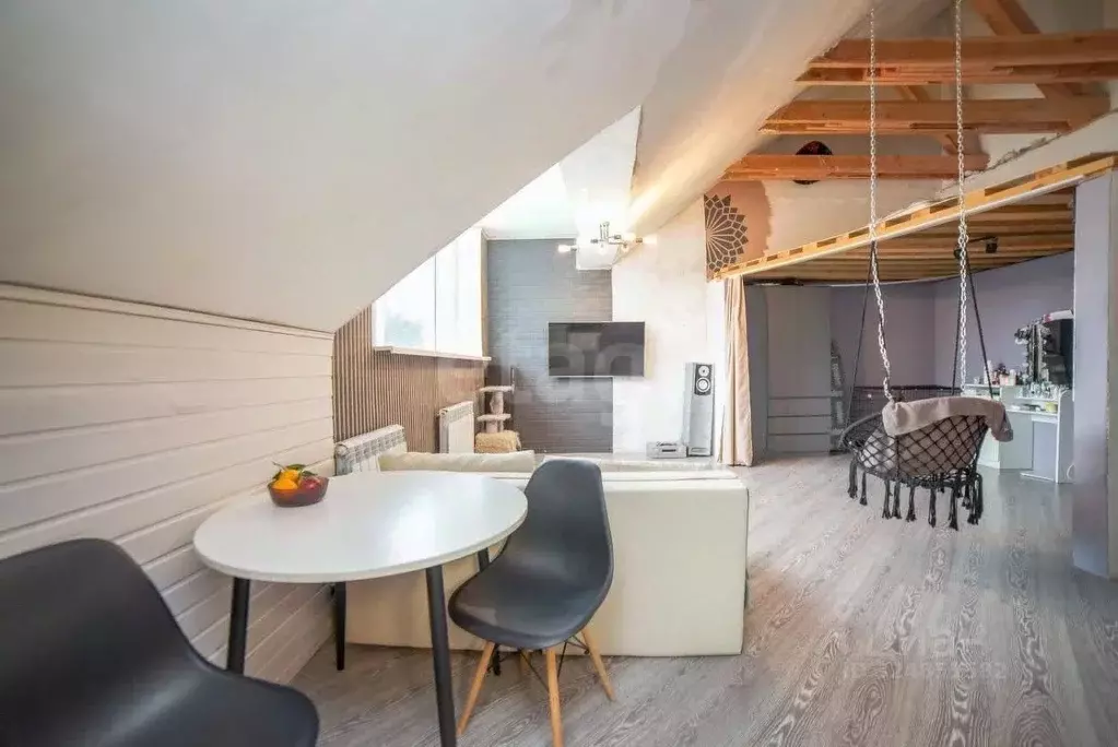 Студия Свердловская область, Екатеринбург ул. Очеретина, 12 (50.0 м) - Фото 1