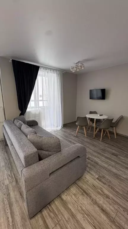 Студия Приморский край, Владивосток ул. Нейбута, 2Ак4 (43.0 м) - Фото 0