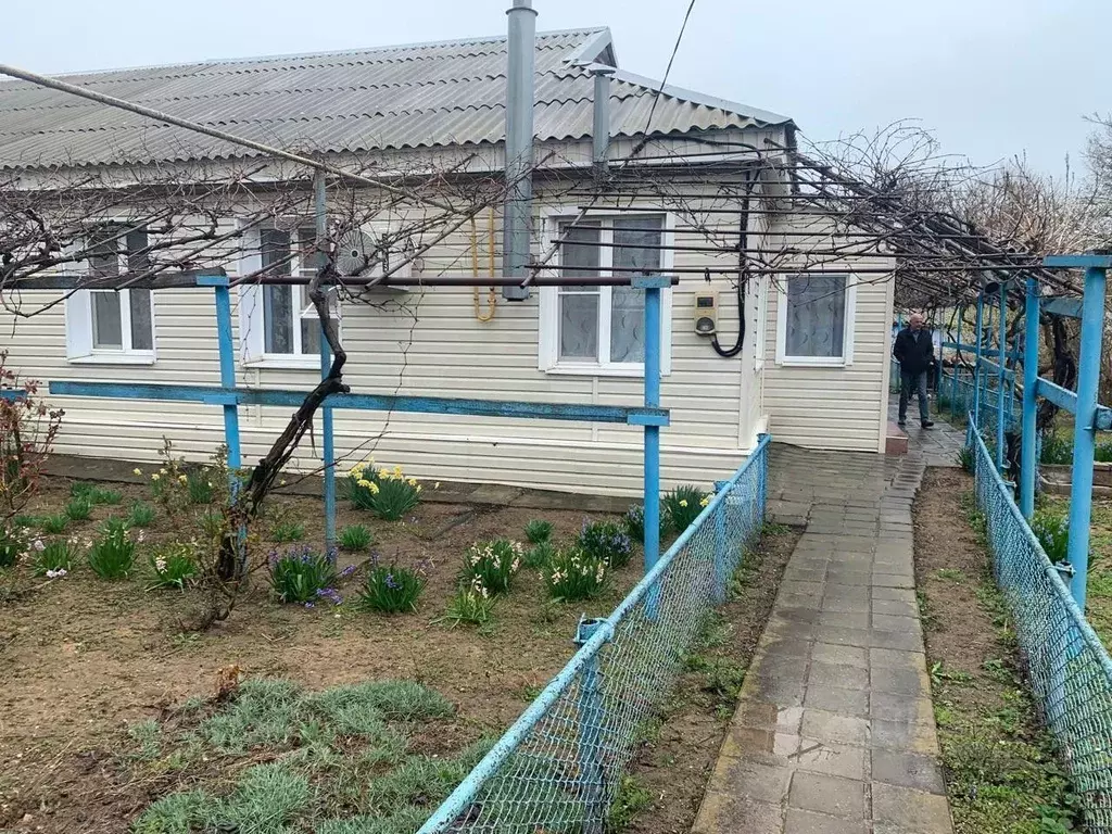 Дом в Краснодарский край, Темрюкский район, Фонталовское с/пос, пос. ... - Фото 1