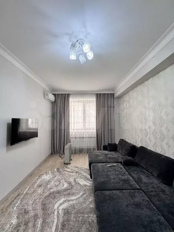 1-к. квартира, 45 м, 1/12 эт. - Фото 0