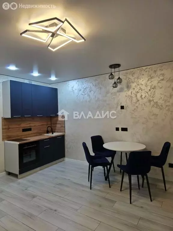 1-комнатная квартира: Тобольск, 4-й микрорайон, 37/2 (40 м) - Фото 1