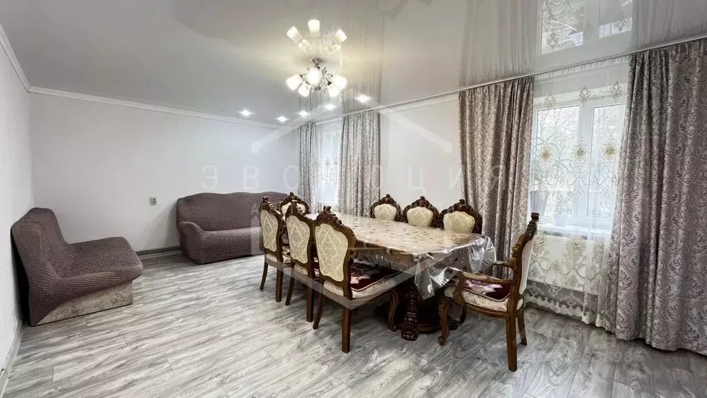 Дом в Калининградская область, Гвардейский муниципальный округ, пос. ... - Фото 1