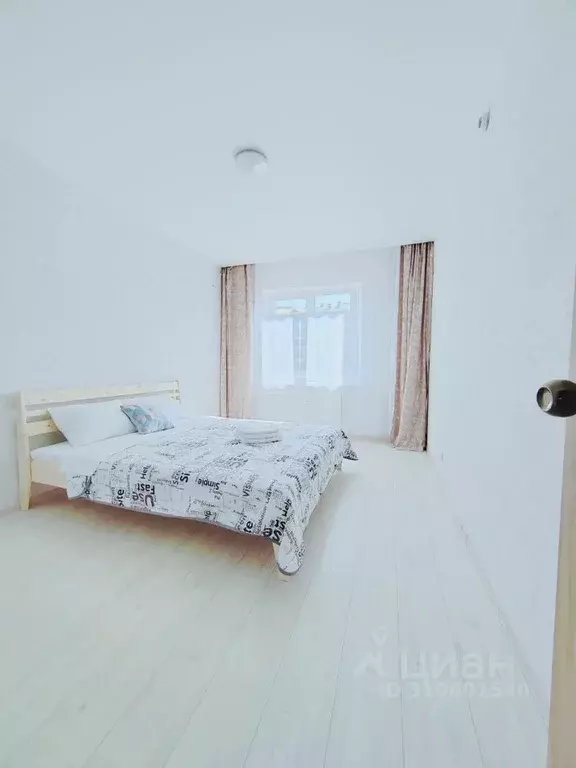 2-к кв. Краснодарский край, Крымск Надежда мкр, ул. Надежды, 11 (42.0 ... - Фото 0