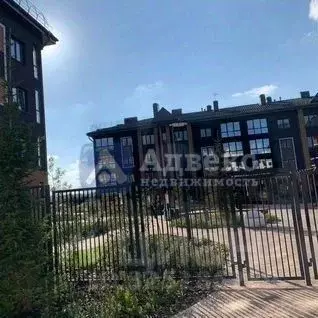 1-к кв. Тюменская область, Тюмень ул. Игоря Комиссарова, 22 (53.6 м) - Фото 2