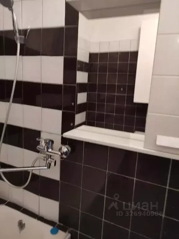 1-к кв. Челябинская область, Челябинск просп. Победы, 331 (31.0 м) - Фото 1