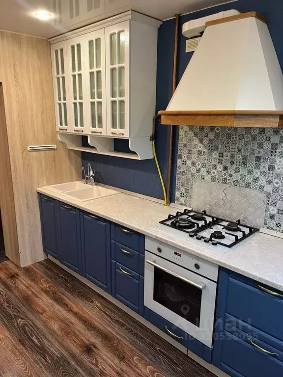 3-к кв. Свердловская область, Екатеринбург ул. Садовая, 9 (57.7 м) - Фото 0