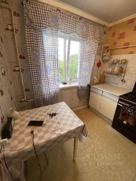 2-к кв. Псковская область, Великие Луки ул. Комсомольца Зверева, 40 ... - Фото 1
