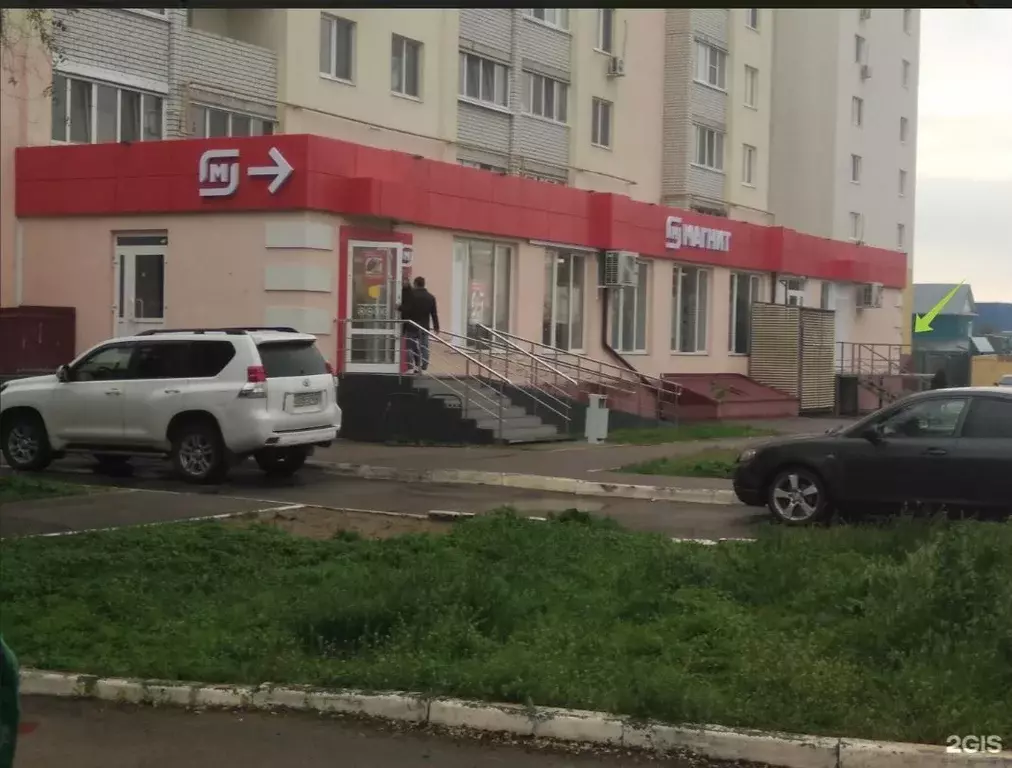 Торговая площадь в Саратовская область, Энгельс просп. Строителей, ... - Фото 0