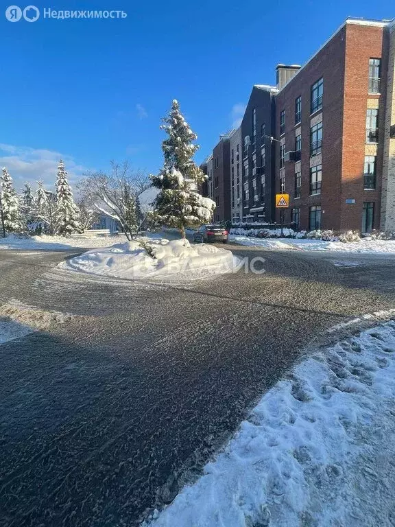 3-комнатная квартира: Апрелевка, улица Парк Апрель, 31 (100 м) - Фото 1