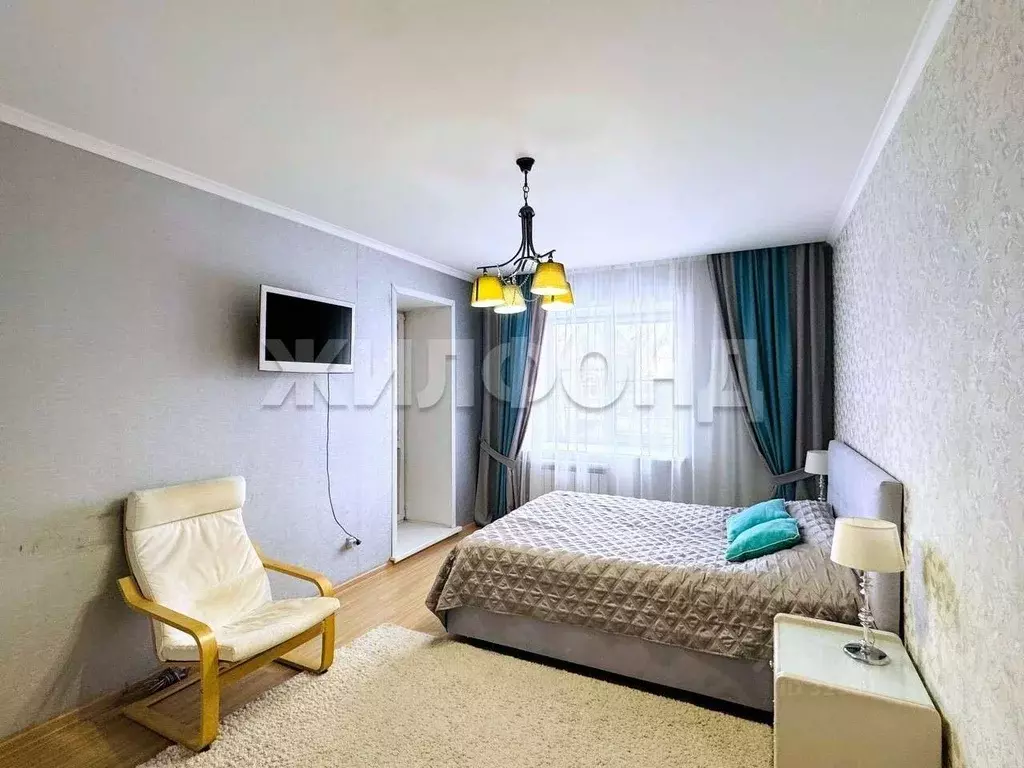 4-к кв. Алтайский край, Барнаул Новгородская ул., 26 (114.0 м) - Фото 1