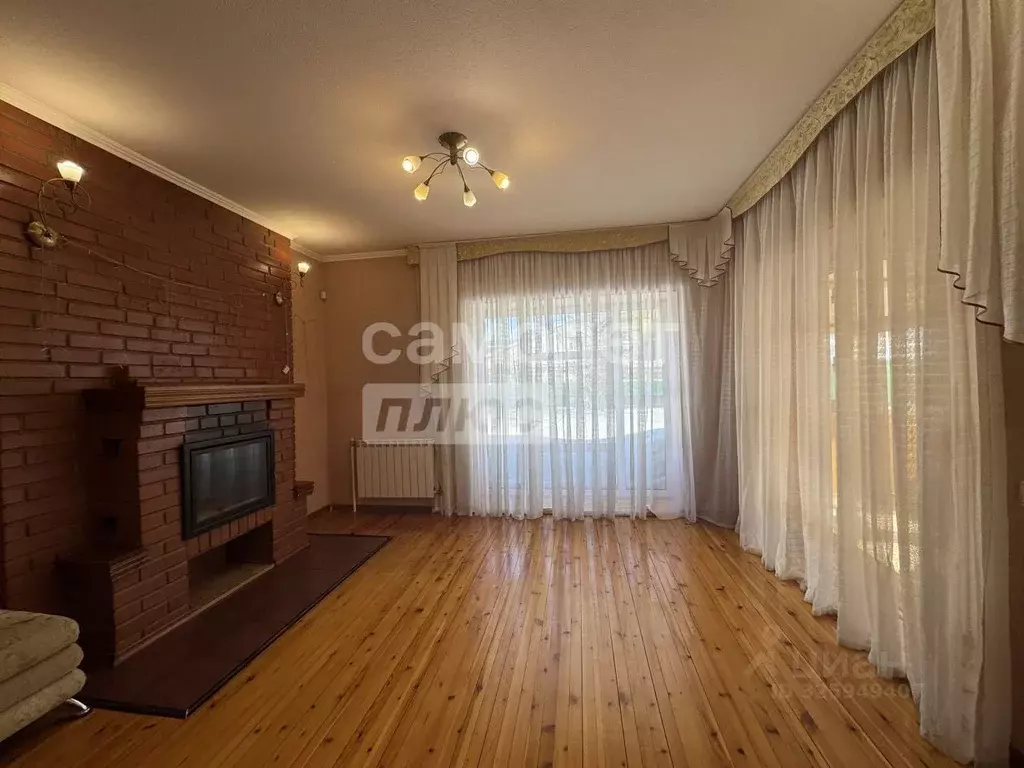 Дом в Ханты-Мансийский АО, Нижневартовск Советская ул., 53 (200 м) - Фото 1