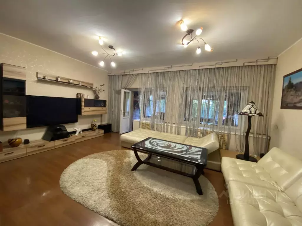 Коттедж в Саратовская область, Саратов ул. Нижнегусельская, 3 (391 м) - Фото 1