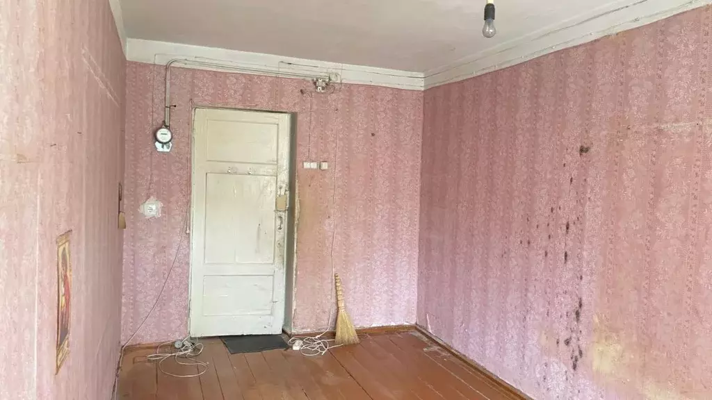 Комната Ленинградская область, Луга просп. Кирова, 70 (12.0 м) - Фото 2