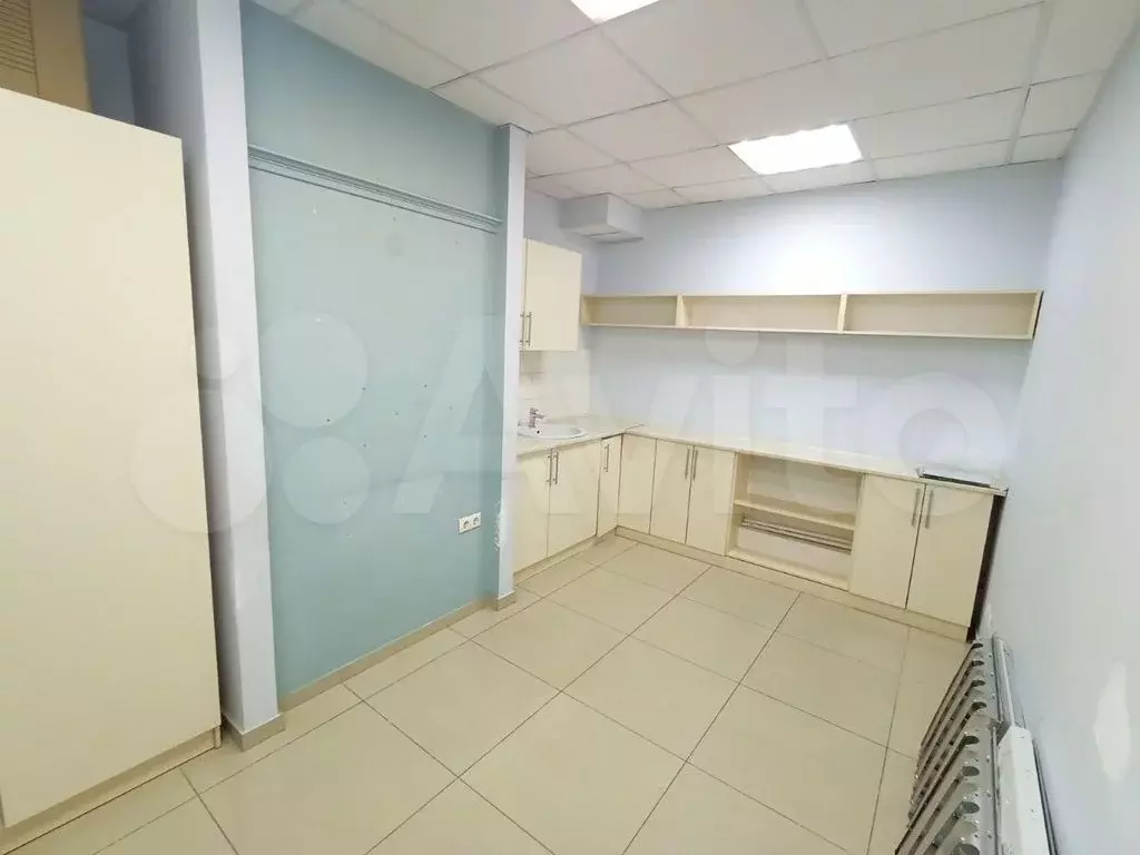 Студия Красоты с Раковиной в Бизнес Центре, 15 м - Фото 0