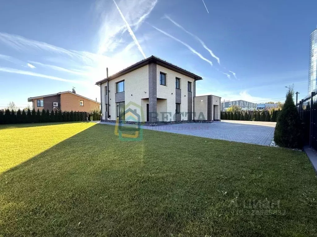 Дом в Санкт-Петербург пос. Стрельна, ул. Кирпичная, 8 (332 м) - Фото 1