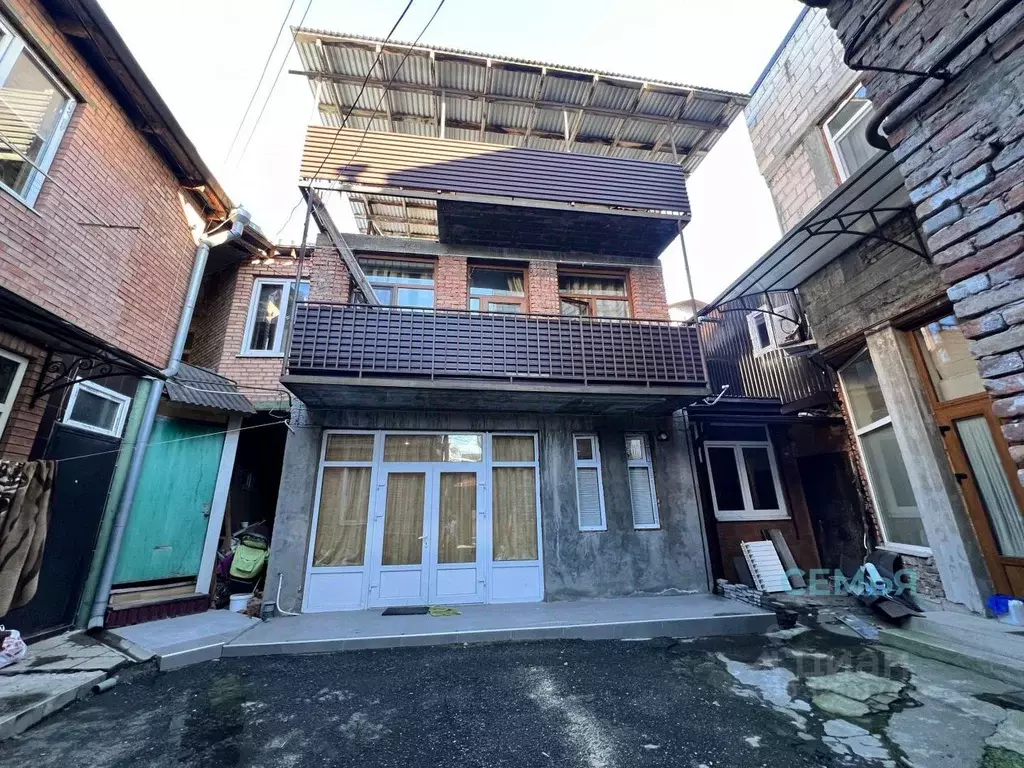 2-к кв. Северная Осетия, Владикавказ ул. Ленина, 38 (70.0 м) - Фото 1