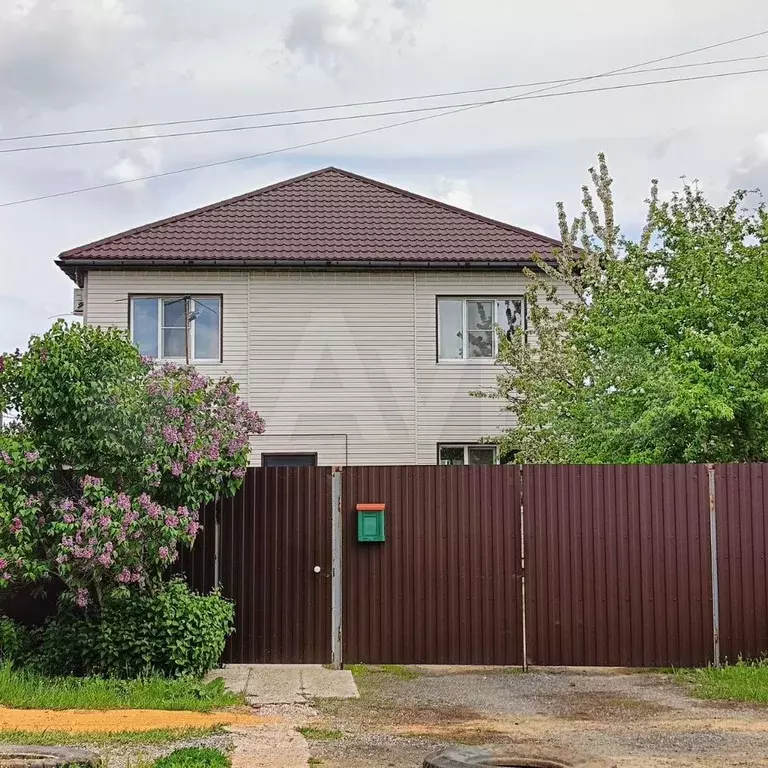 Дом 180 м на участке 6 сот. - Фото 0