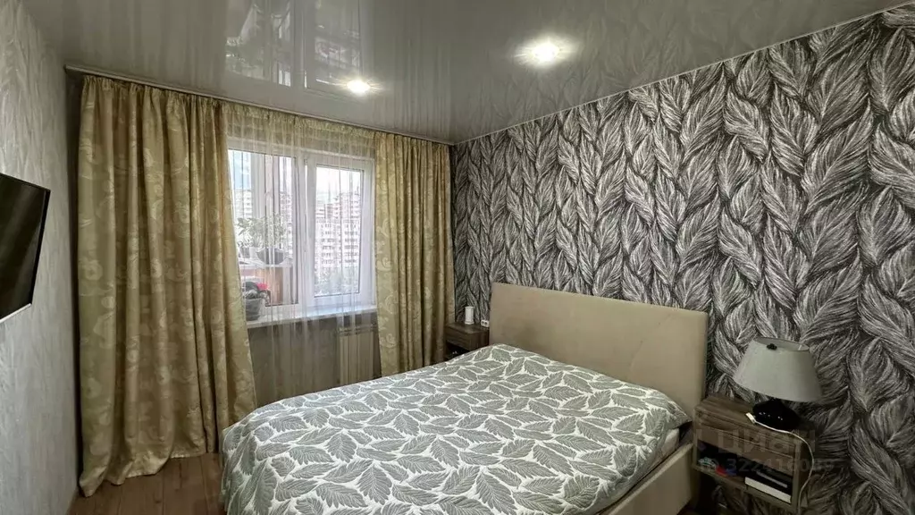 3-к кв. Свердловская область, Екатеринбург ул. Крестинского, 19 (65.0 ... - Фото 0