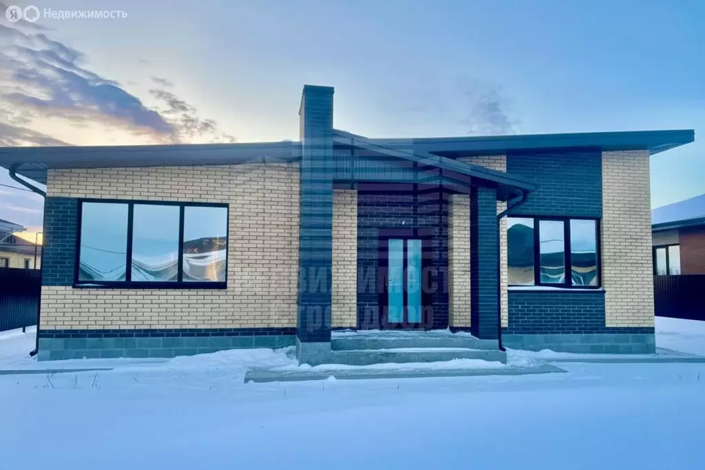 Дом в Неклиновский район, село Новобессергеневка (124 м) - Фото 1