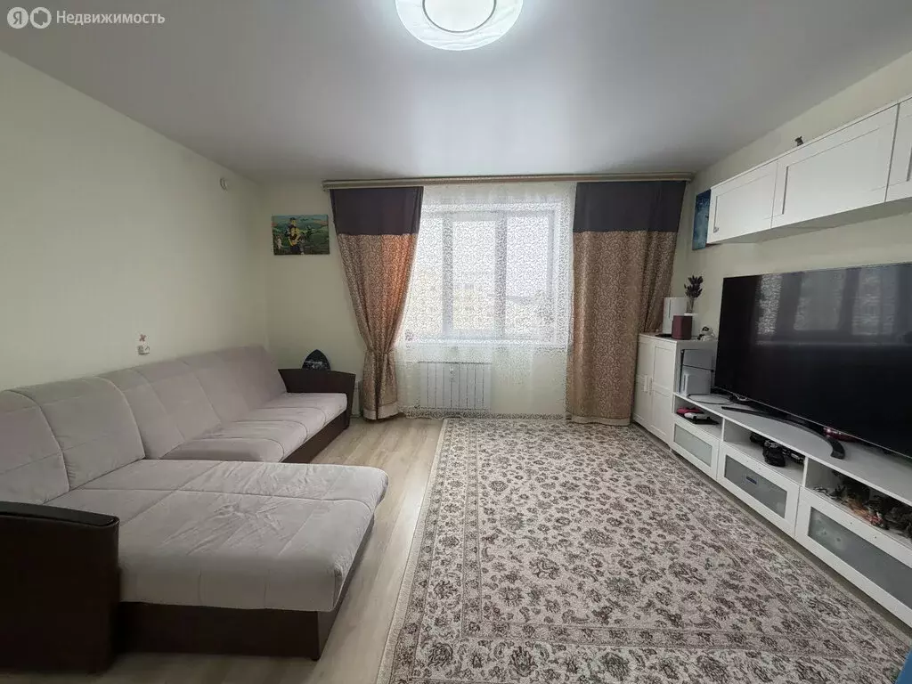 1-комнатная квартира: Полевской, микрорайон Зелёный Бор-2, 23 (42.3 м) - Фото 1