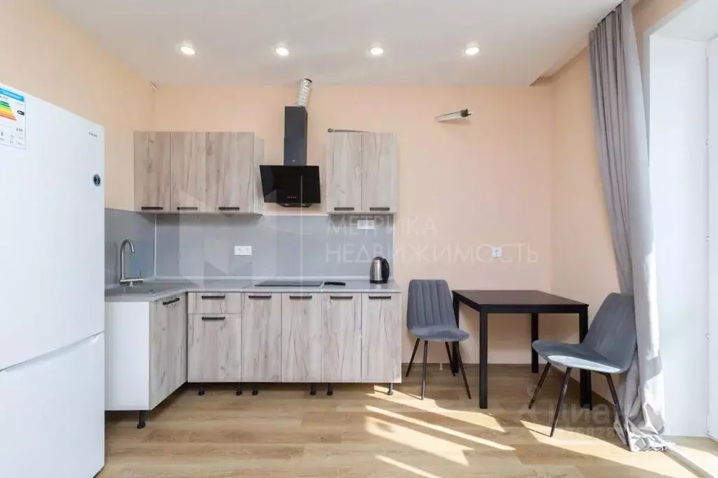 1-к кв. Тюменская область, Тюмень ул. Мельникайте, 2к18 (33.0 м) - Фото 1