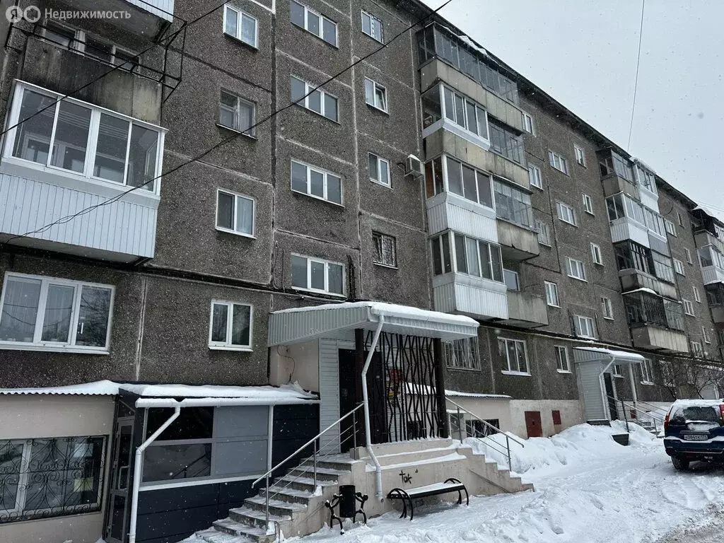2-комнатная квартира: Нижний Тагил, улица Ермака, 61 (46 м) - Фото 1