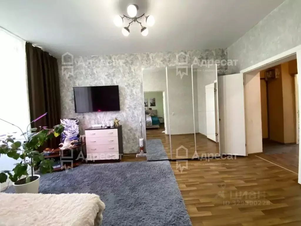 3-к кв. Волгоградская область, Волгоград ул. Сологубова, 15 (71.9 м) - Фото 1