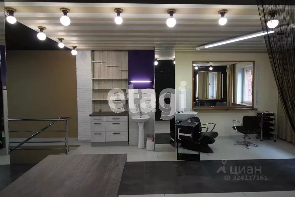 Помещение свободного назначения в Красноярский край, Красноярск ул. ... - Фото 1