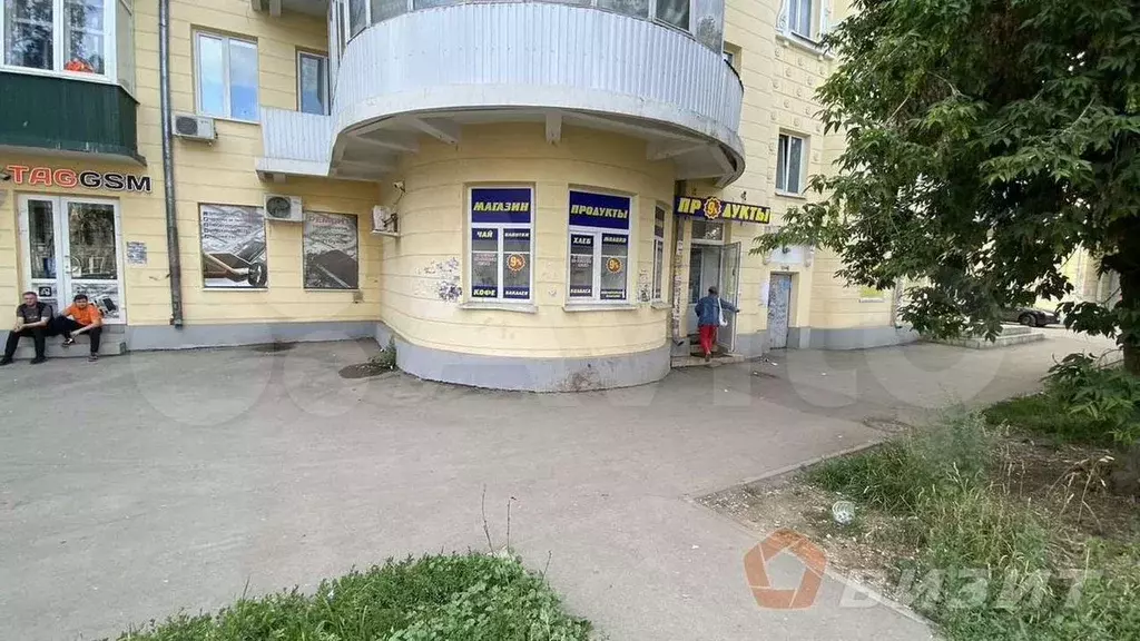 Торговое помещение у станции метро  Победы - Фото 0