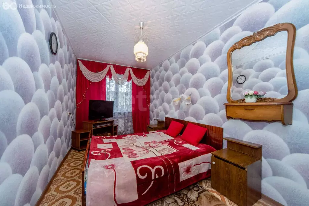 3-комнатная квартира: Бийск, улица 8 Марта, 17 (59.9 м) - Фото 1