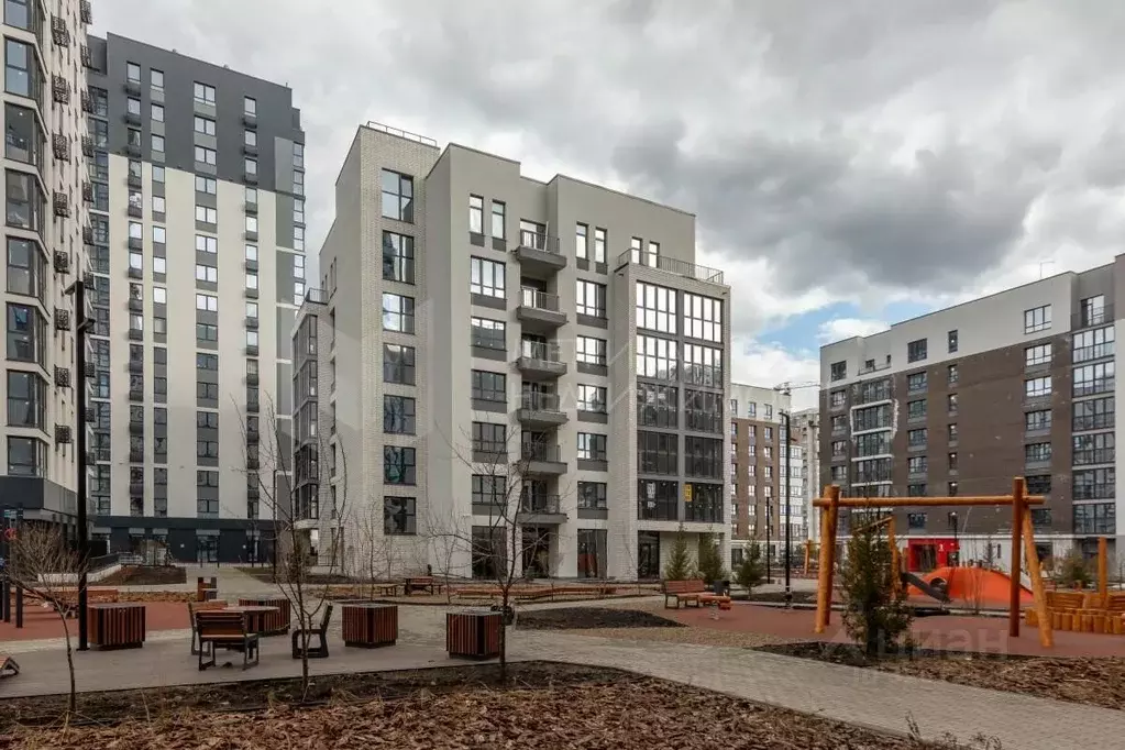 2-к кв. Тюменская область, Тюмень ул. Николая Глебова, 3 (59.2 м) - Фото 1