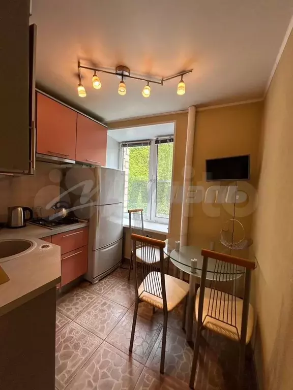 3-к. квартира, 56,5 м, 2/9 эт. - Фото 0