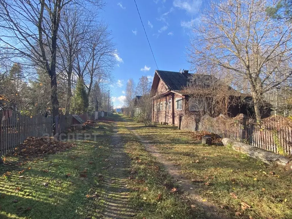 Дом в Новгородская область, Новгородский район, Савинское с/пос, д. ... - Фото 0