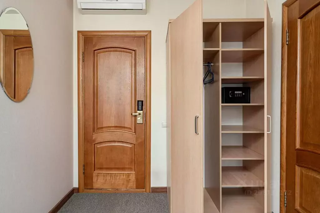 Комната Татарстан, Казань Театральная ул., 3 (14.0 м) - Фото 1