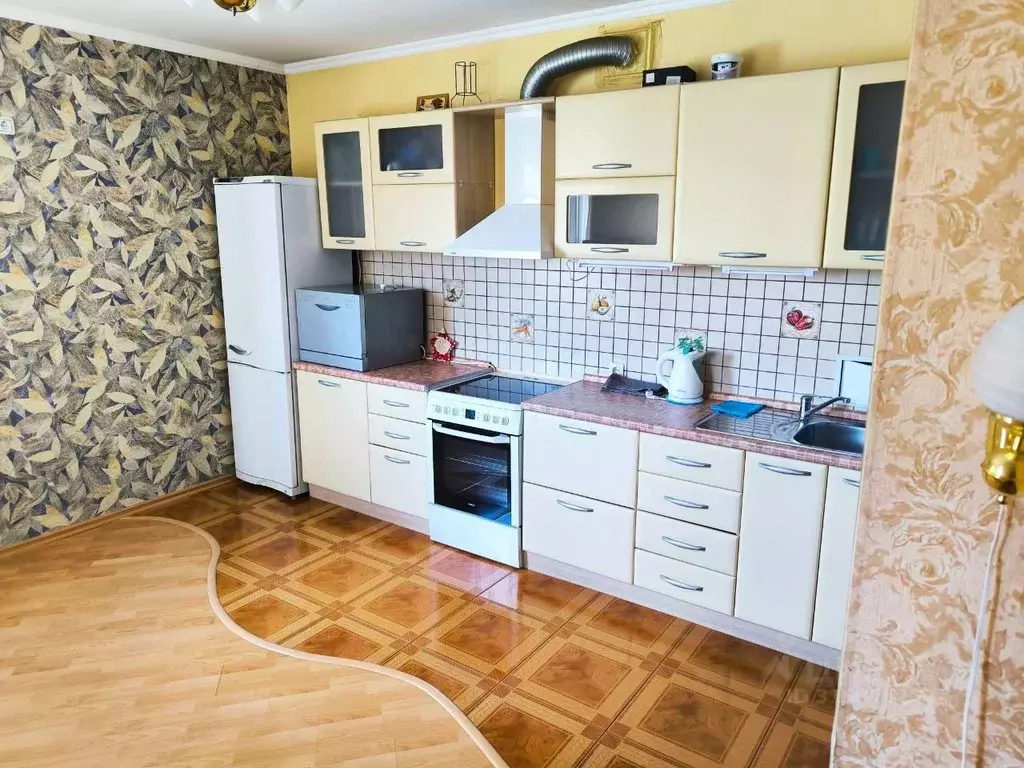 1-к кв. Волгоградская область, Волгоград бул. Энгельса, 34Д (64.0 м) - Фото 1