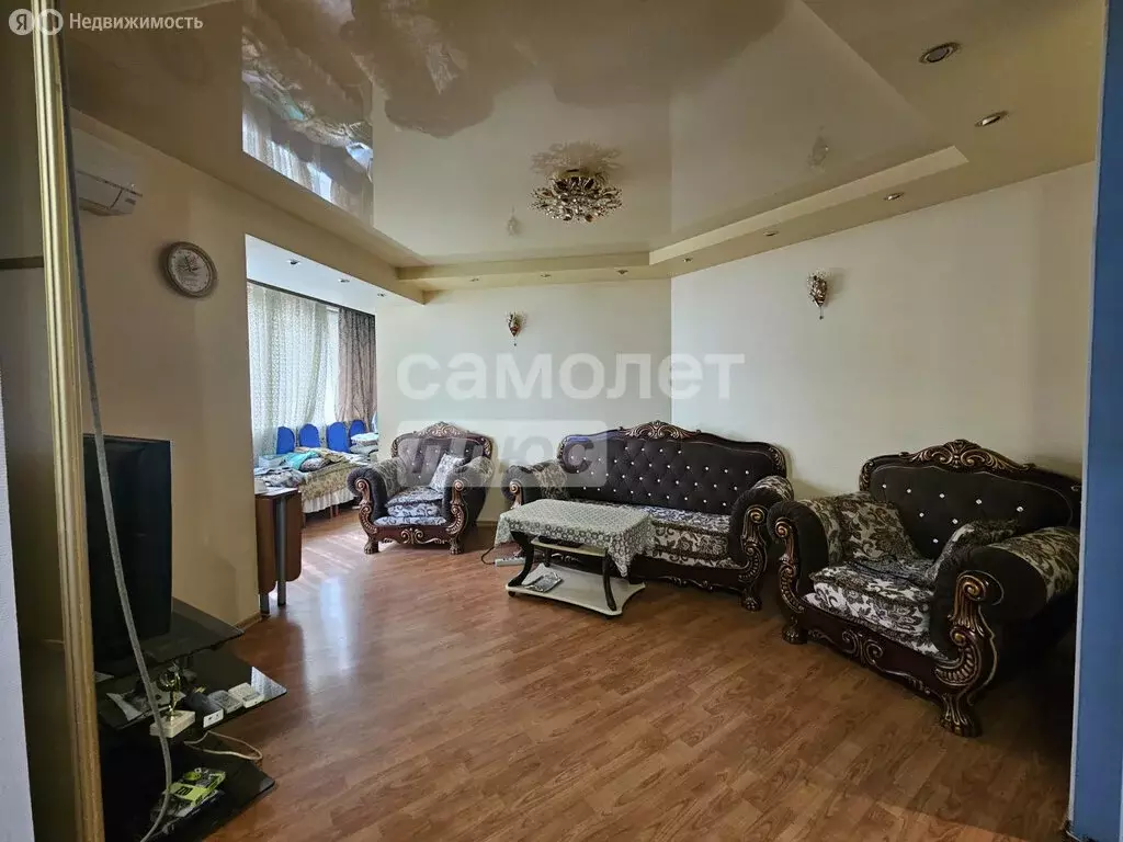 4-комнатная квартира: Волгоград, улица Кирова, 86А (72.6 м) - Фото 1