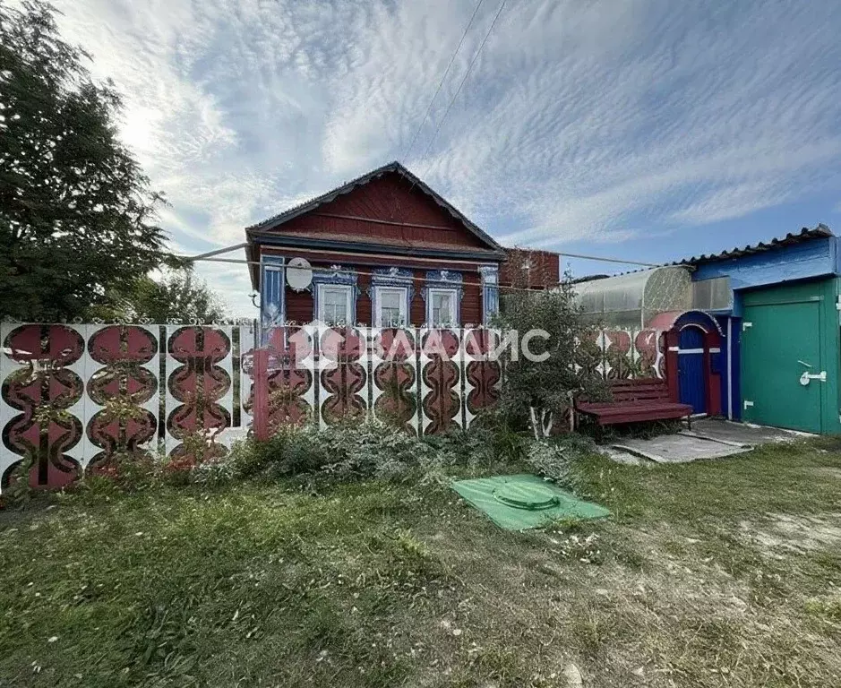 Дом в Пензенская область, Сурск Городищенский район, ул. Белинского, ... - Фото 1