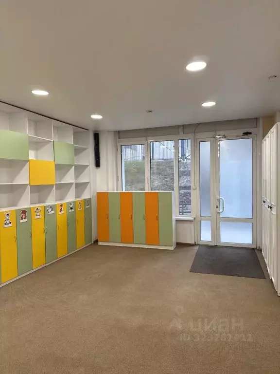 Помещение свободного назначения в Красноярский край, Красноярск ул. ... - Фото 2