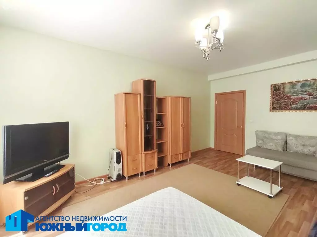 2-комнатная квартира: Южно-Сахалинск, улица Есенина, 4К1 (67.2 м) - Фото 1