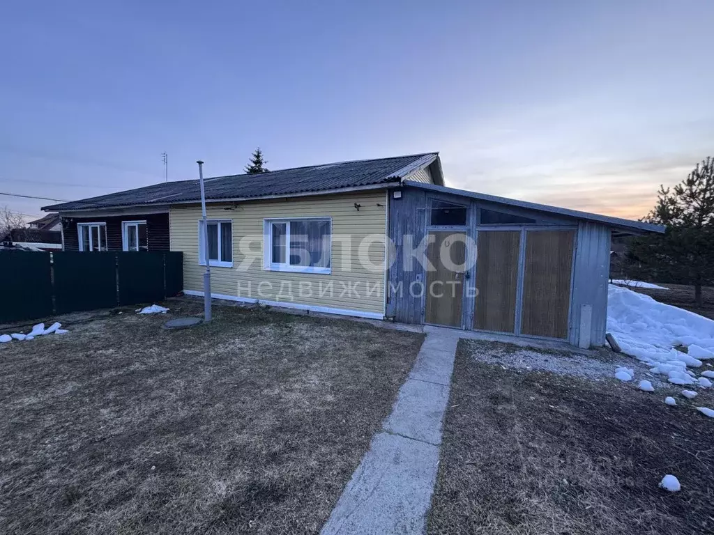 Дом в Пермский край, Усолье Усольский район, ул. Пушкина, 145 (64 м) - Фото 1