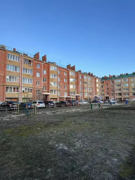 1-к. квартира, 53 м, 2/5 эт. - Фото 1