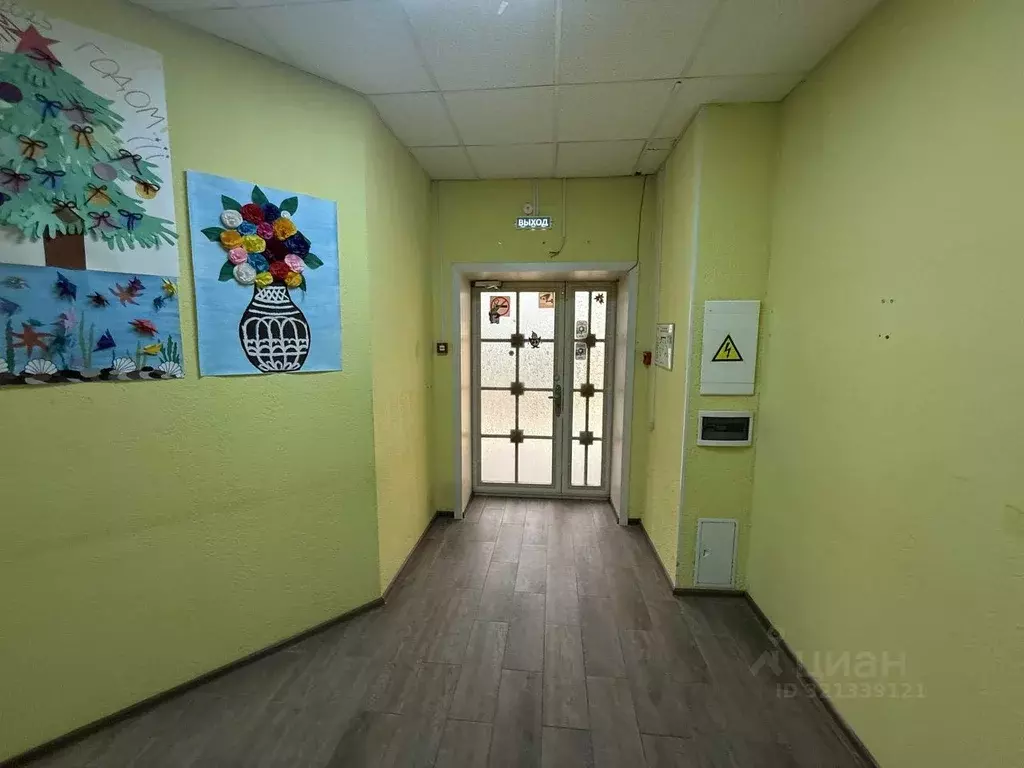 Помещение свободного назначения в Московская область, Красногорск бул. ... - Фото 1