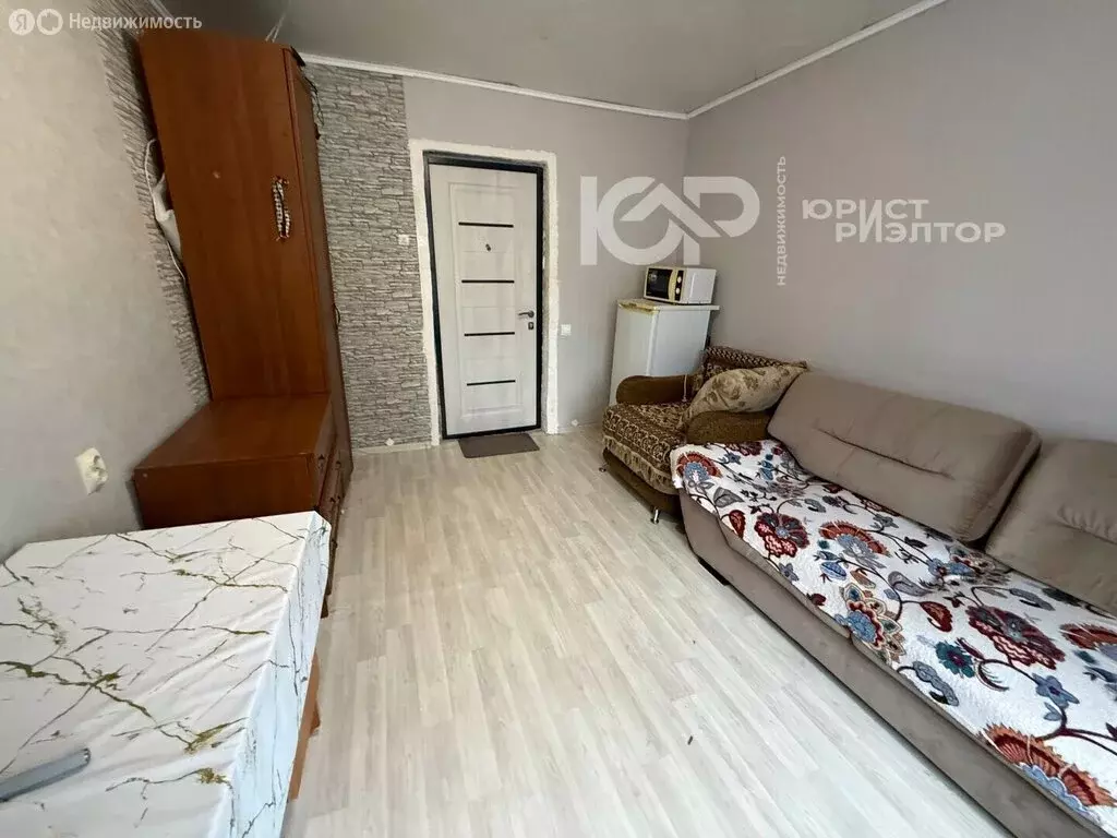 1к в 8-комнатной квартире (13 м) - Фото 1